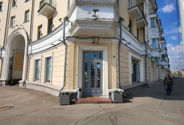 Стрит Ритейл г. Минск, ул. Мясникова 78